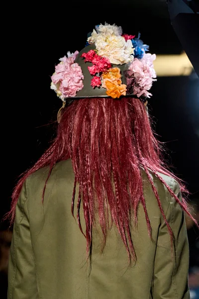 Look 16